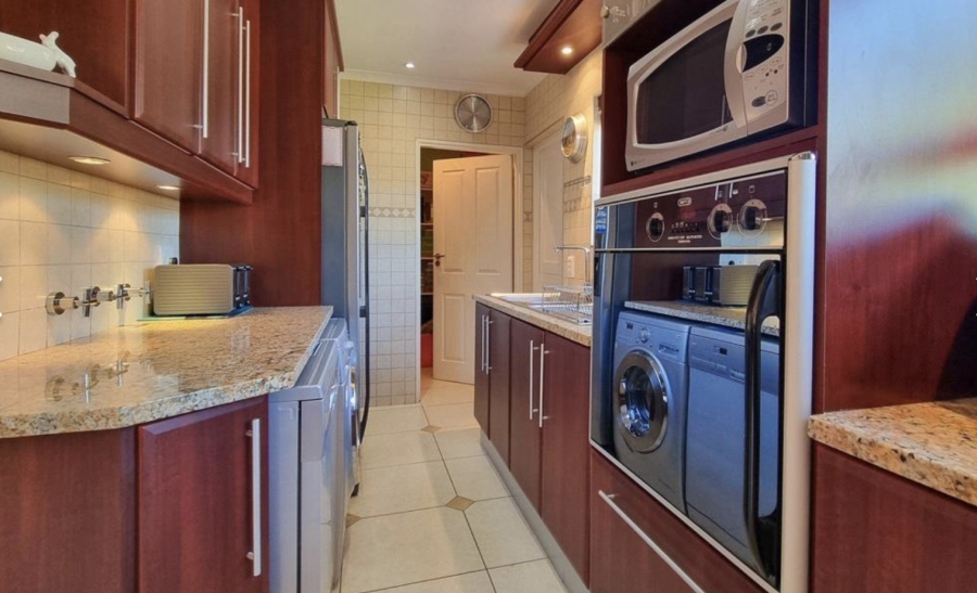 To Let 4 Bedroom Property for Rent in Rosendal Western Cape